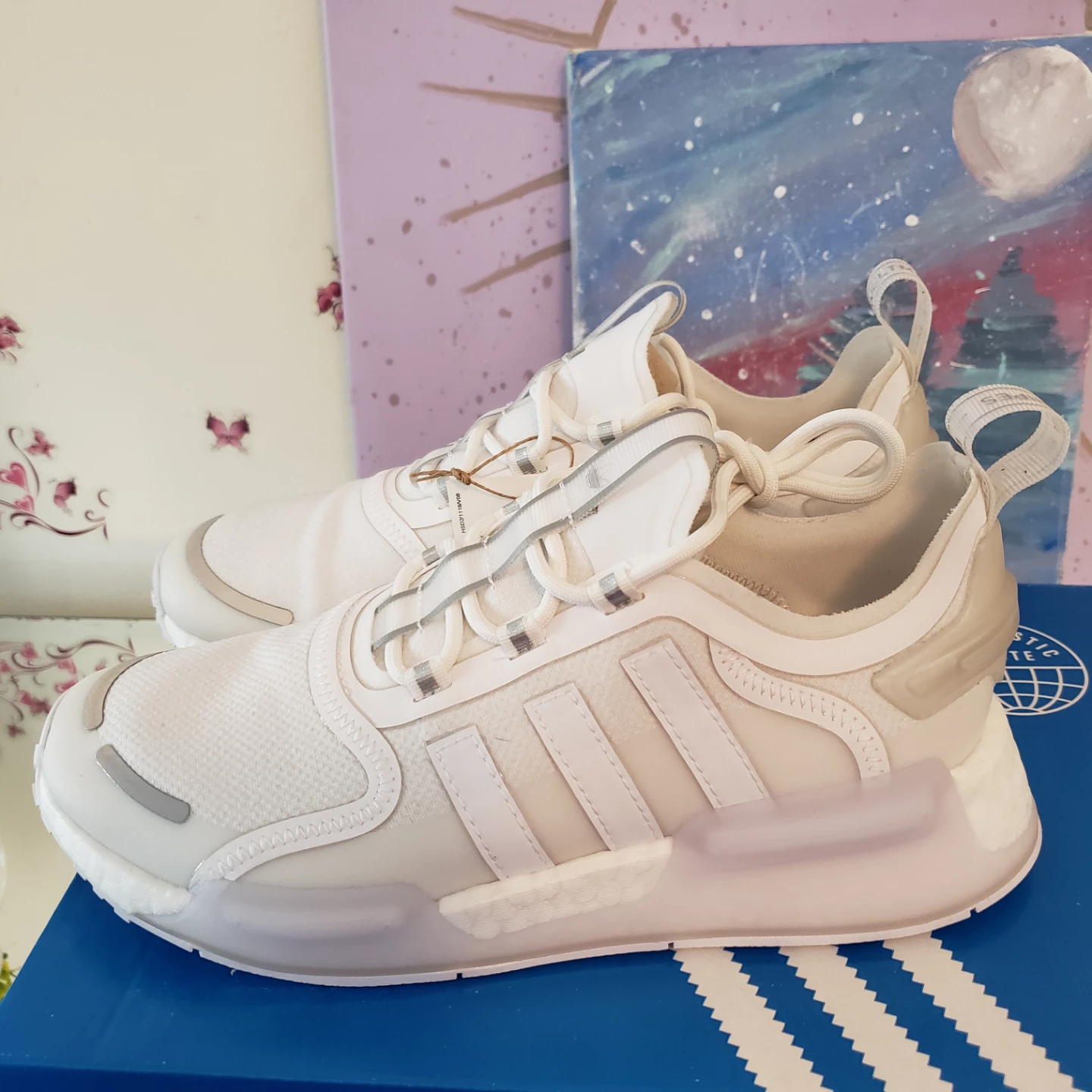 Brand new Adidas NMD V3 W running shoes sale - photo 3