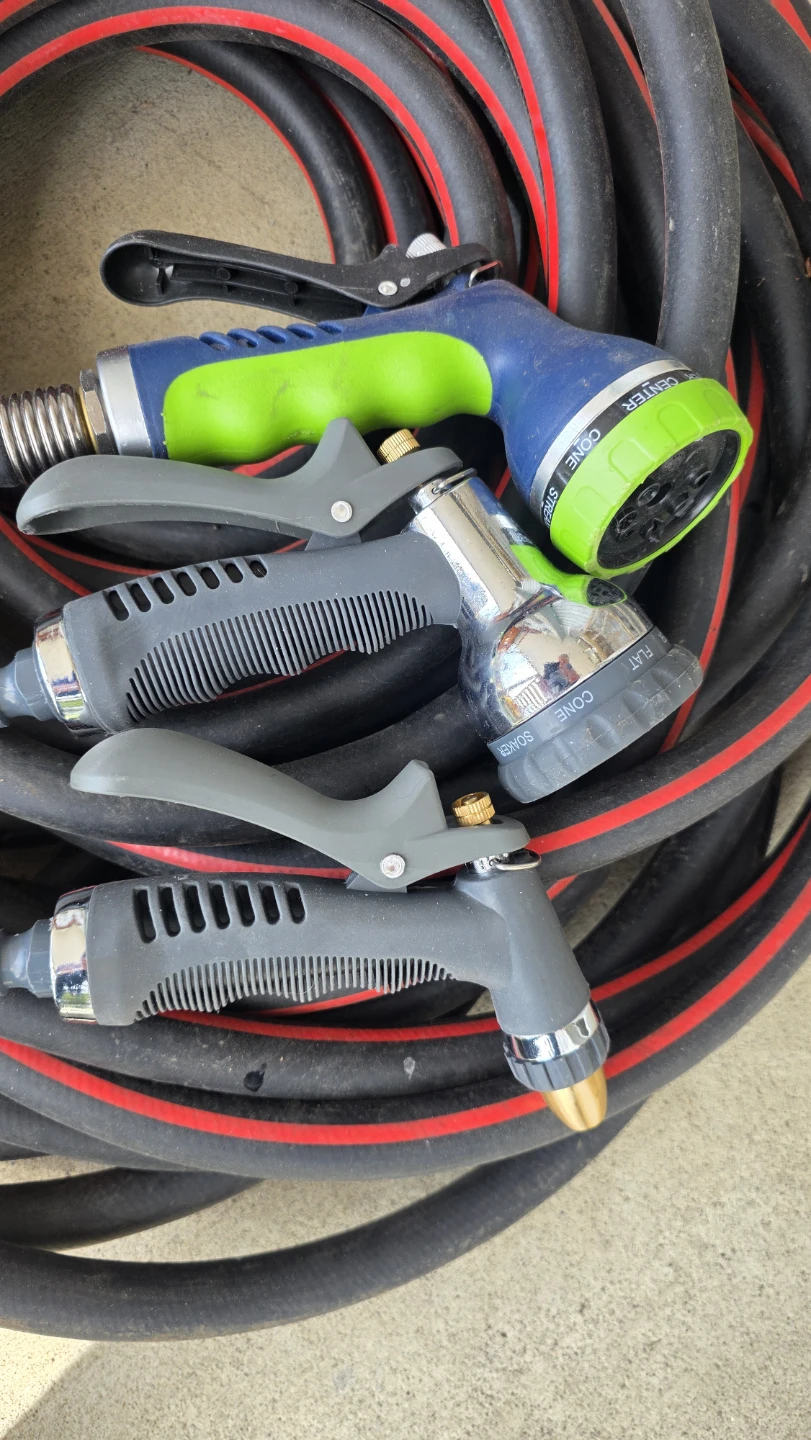 Craftsman Garden Hose with 3 Spray Nozzles - photo 3