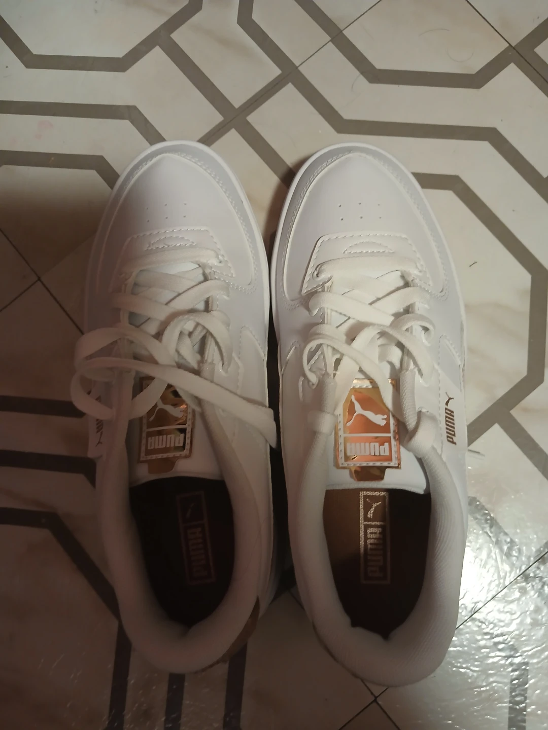 Puma White & Gold Stripe Sneakers - photo 4