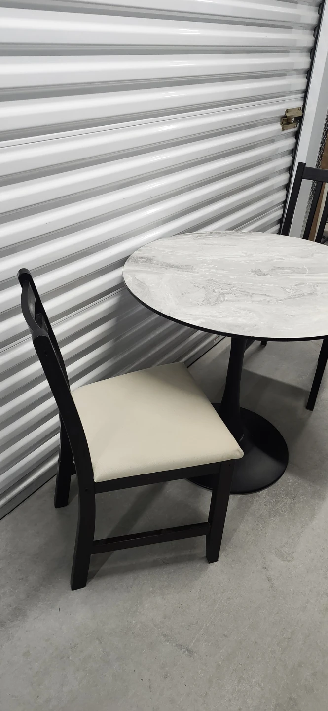 Dinning table with 2 chairs - photo 2