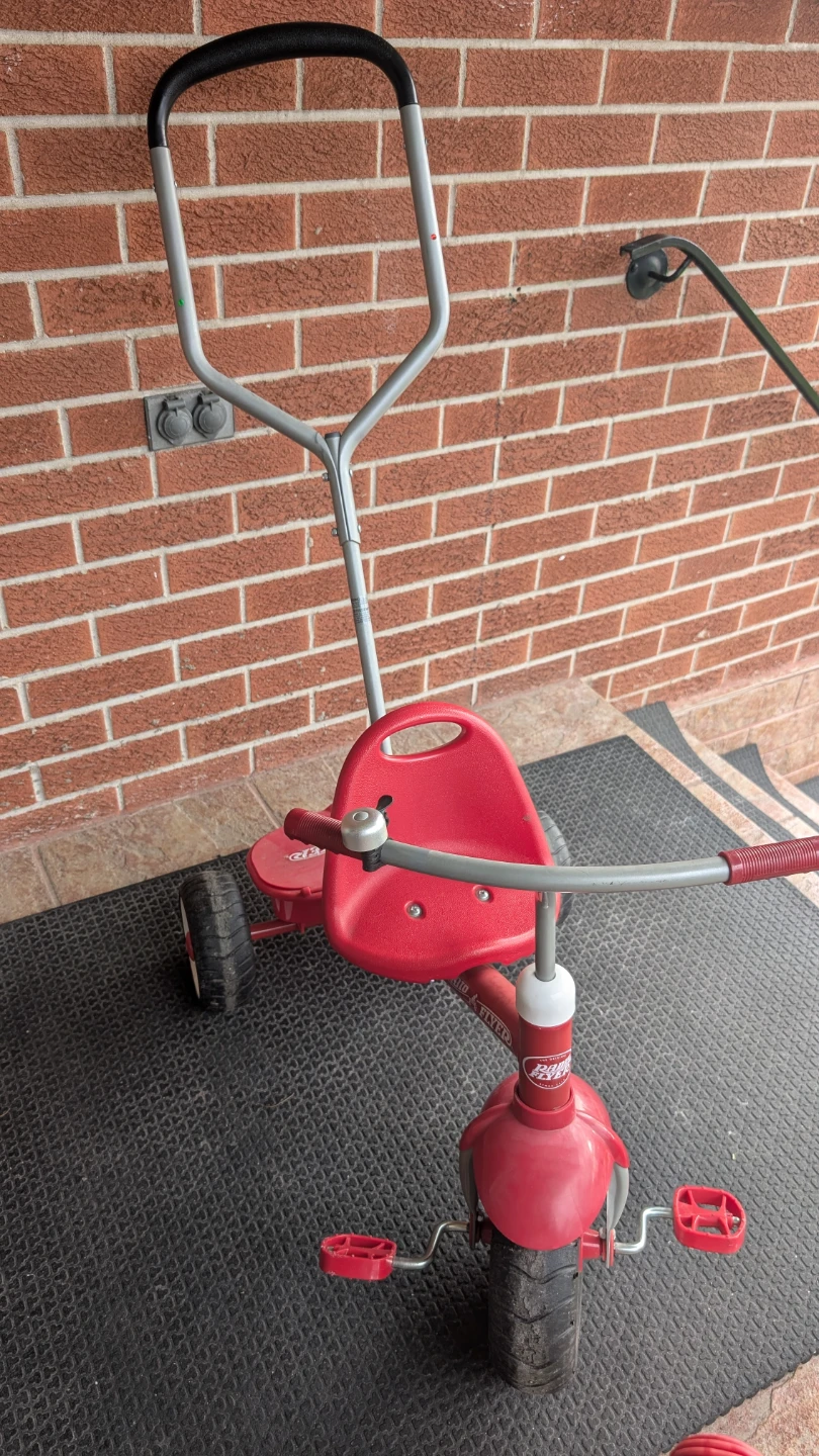 Radio Flyer Red Tricycle with Handle