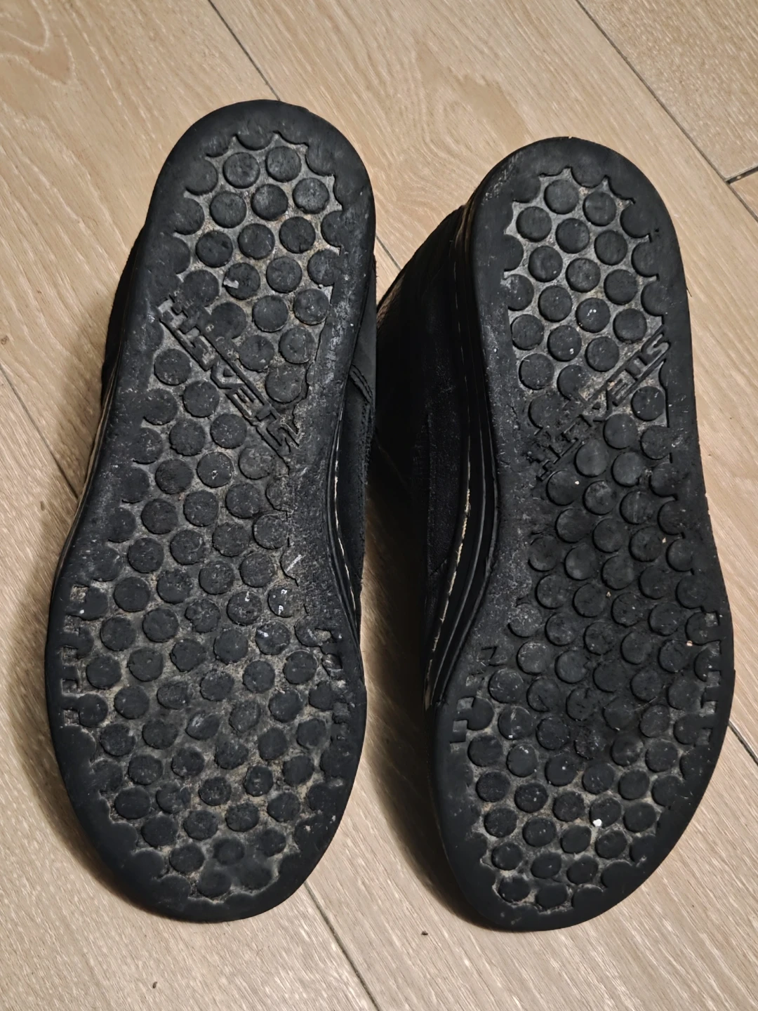 Five Ten Mountain Bike Shoes - Black - photo 5
