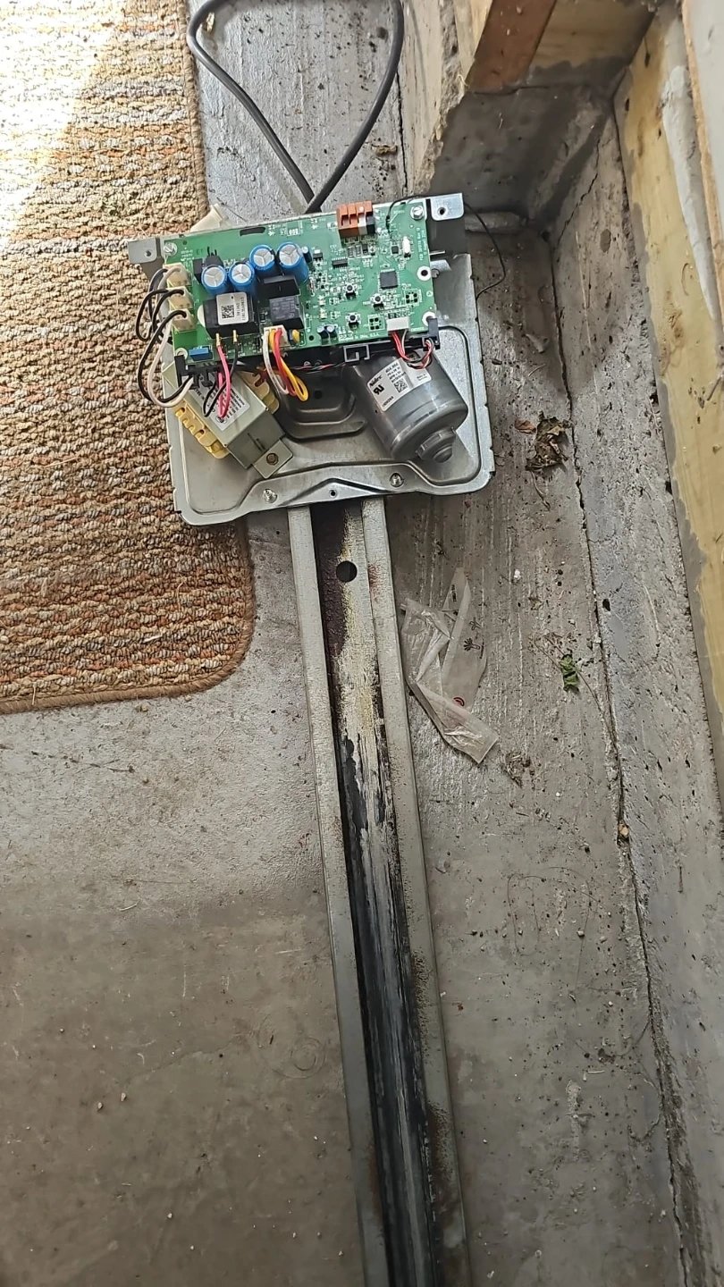 Legacy 850 Garage Door Opener Motor Unit "" Only For Parts "" - photo 3