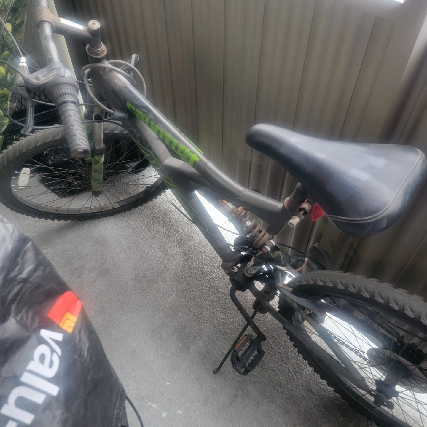 Kids 24" Mountain Bike(needs repair)