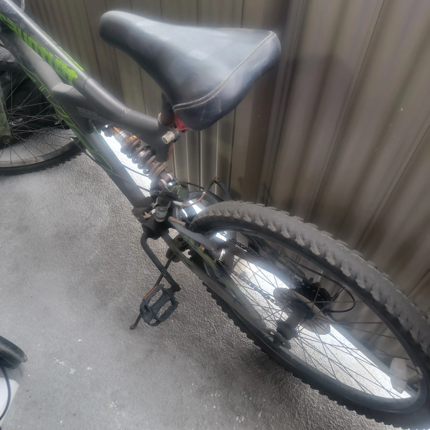 Kids 24" Mountain Bike(needs repair) - photo 2