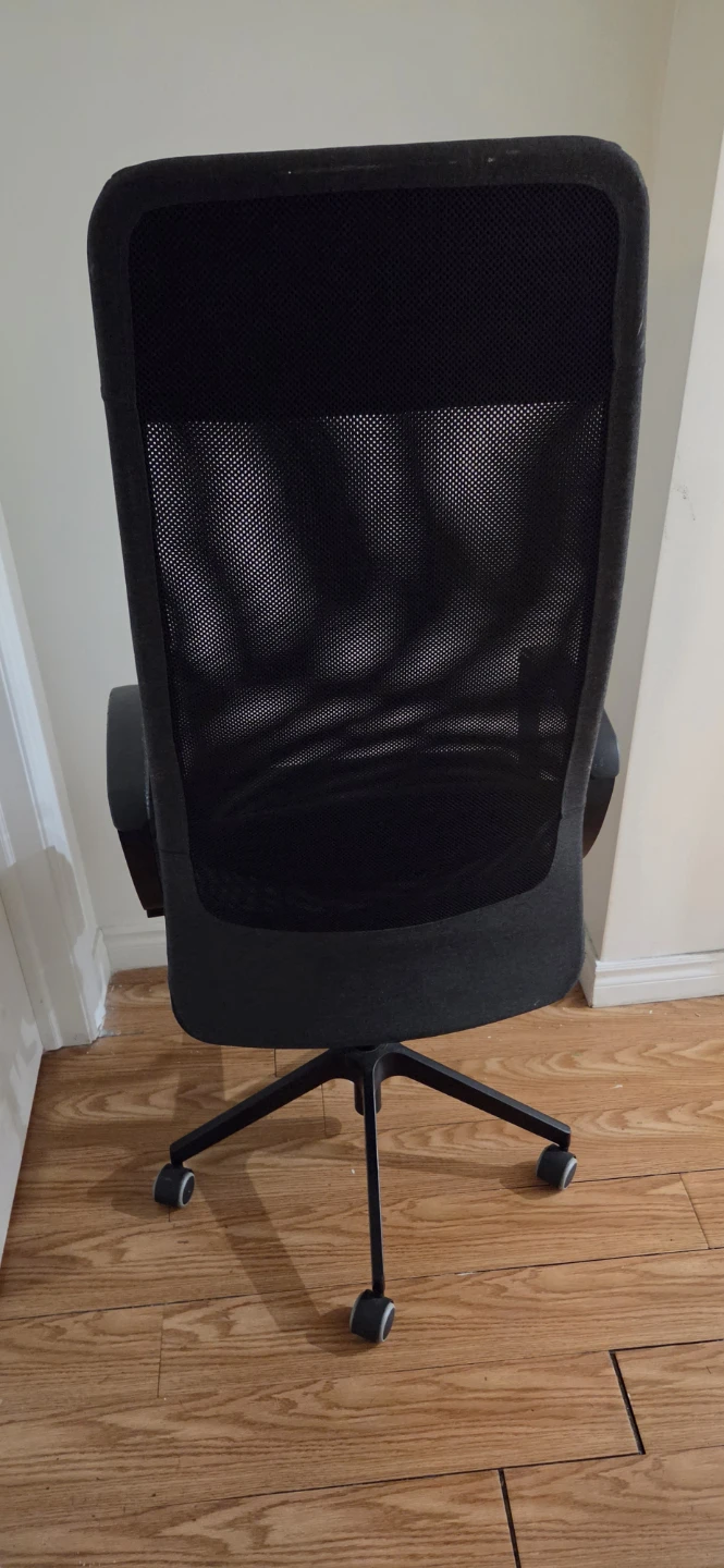 IKEA MARCUS large Black Mesh Back Office Chair. - photo 2