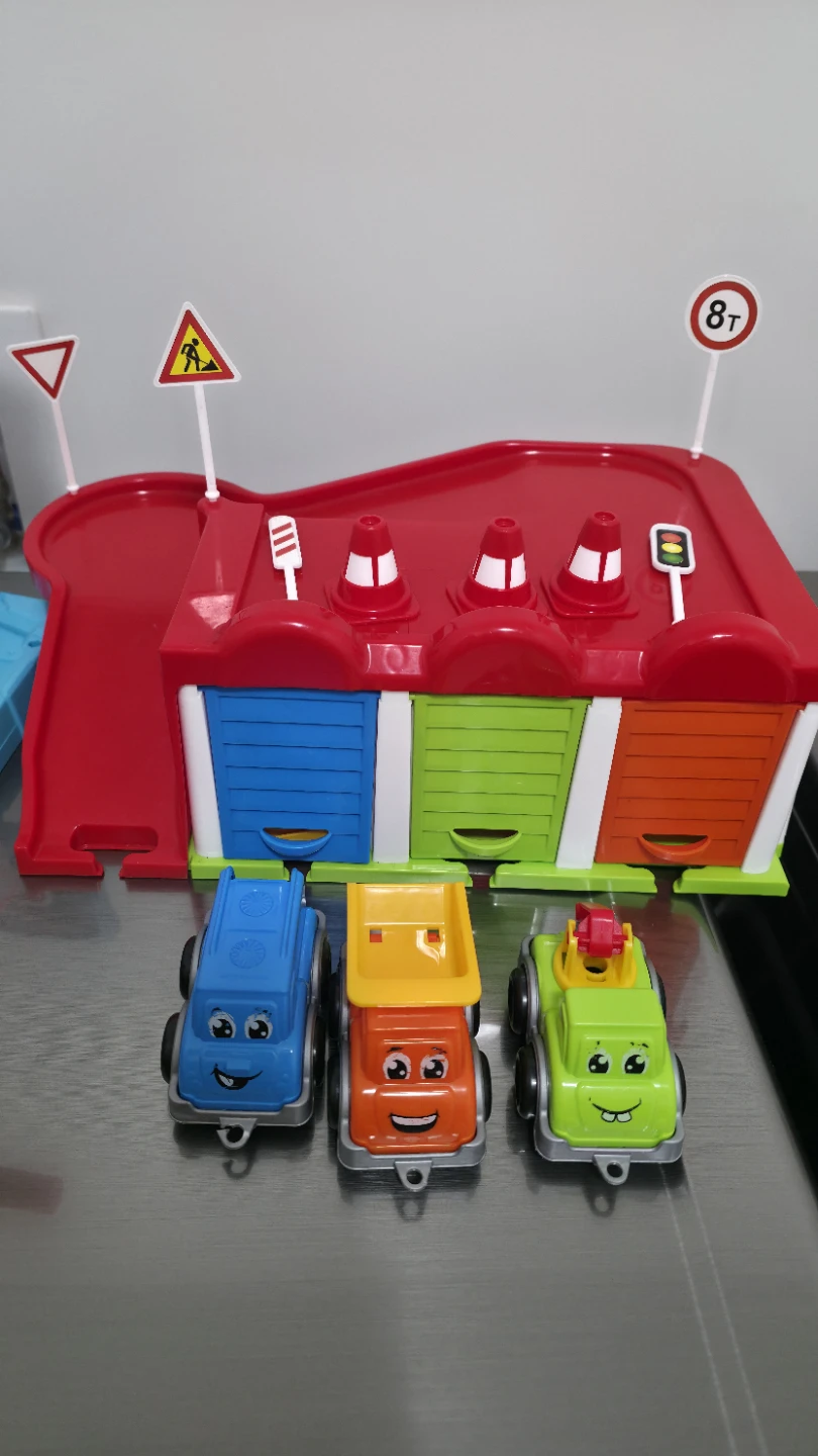 Happy Car Garage Playset with 3 Vehicles