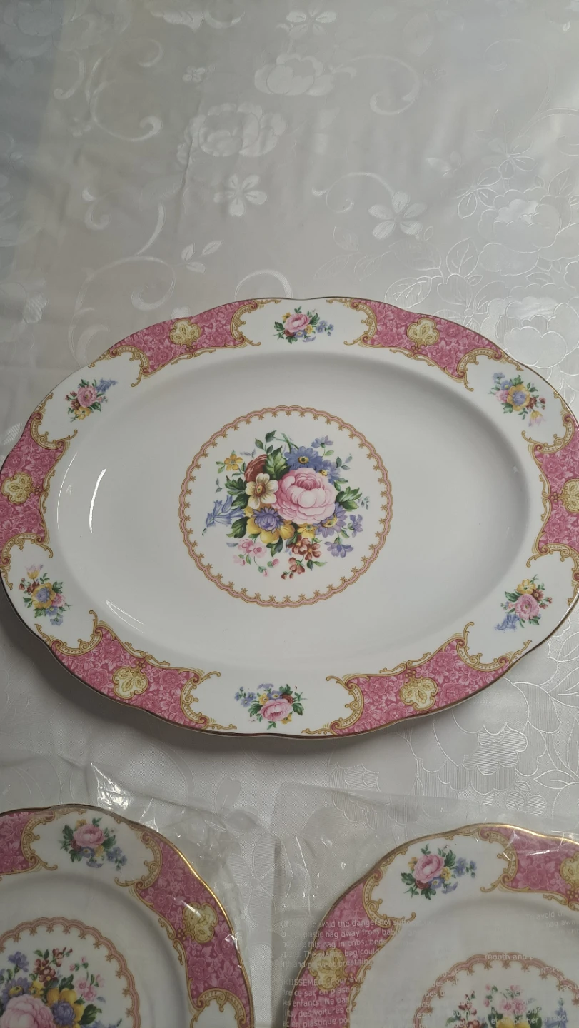 New Royal Albert Lady Carlyle Oval Platter&2 plates - photo 2