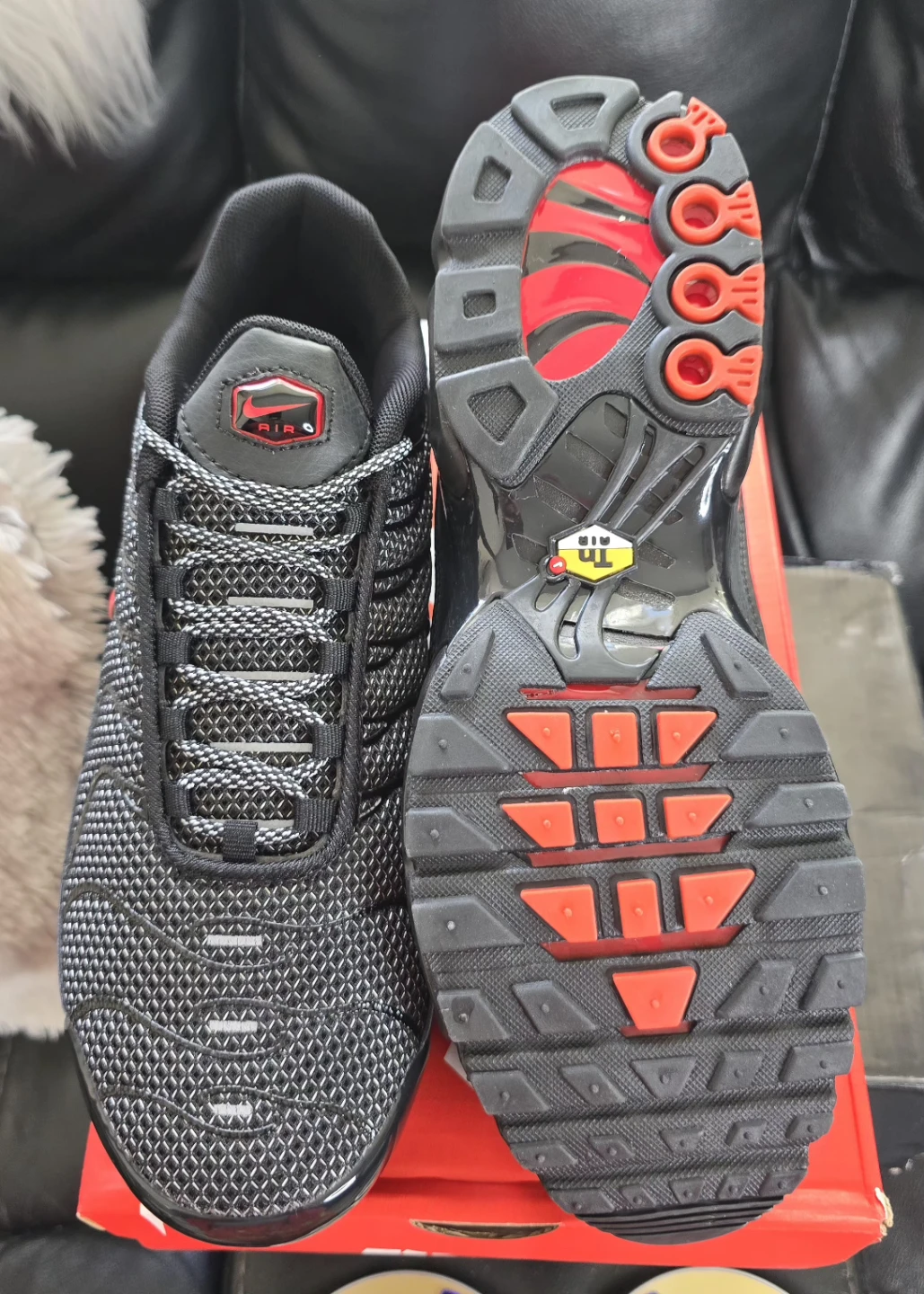 Brand New Air Max Black Red - photo 2