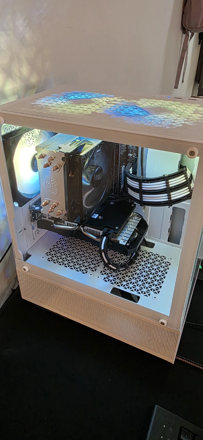 White ATX Gaming PC Tower - photo 5