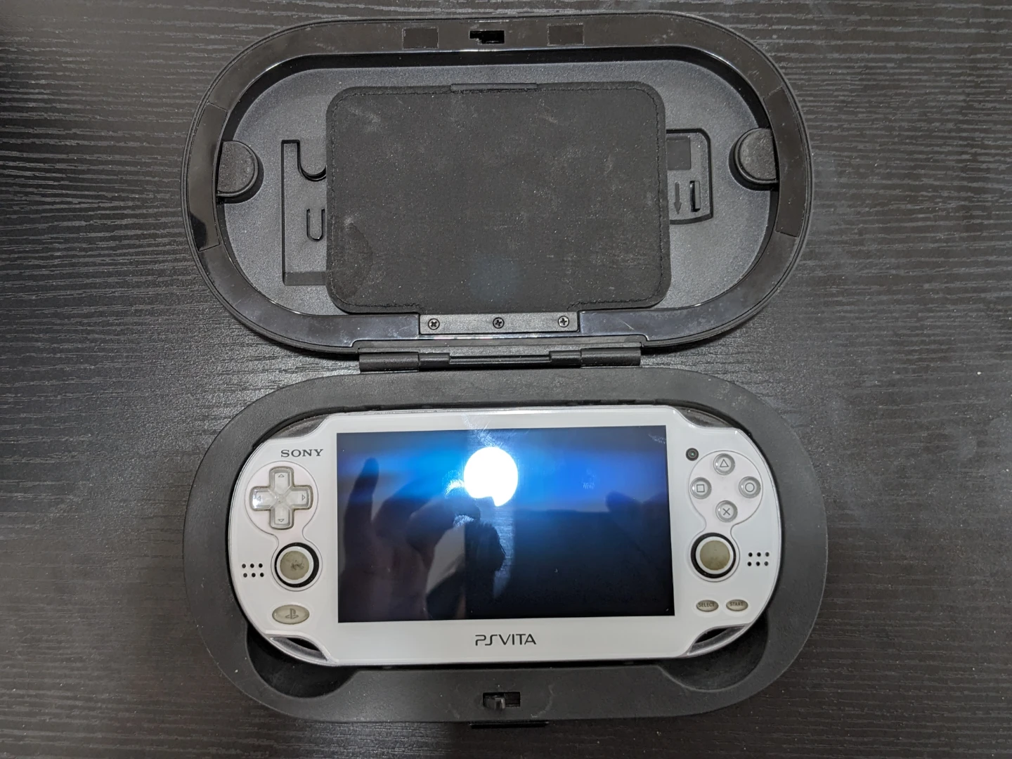 PS Vita 1000 w/ 256GB MicroSD, SD2VITA, Case, and Charger - photo 4