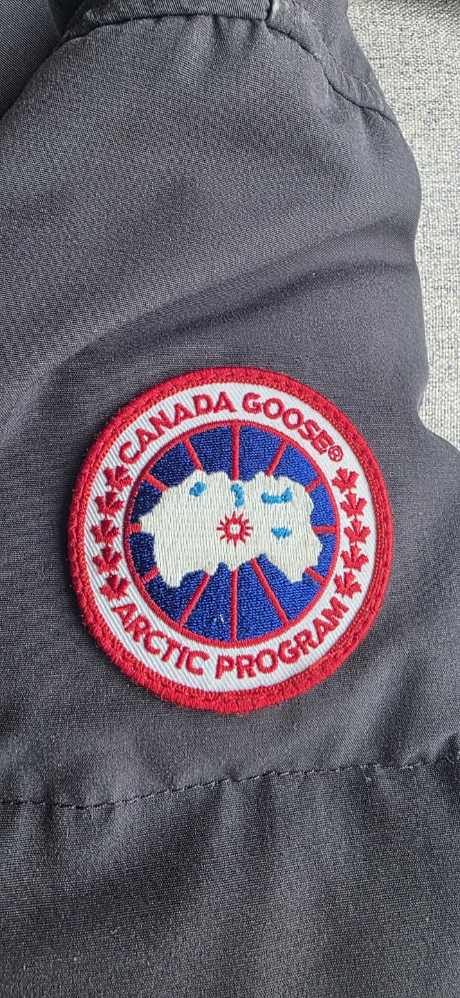 Canada Goose Down Winter Jacket - Navy - photo 2