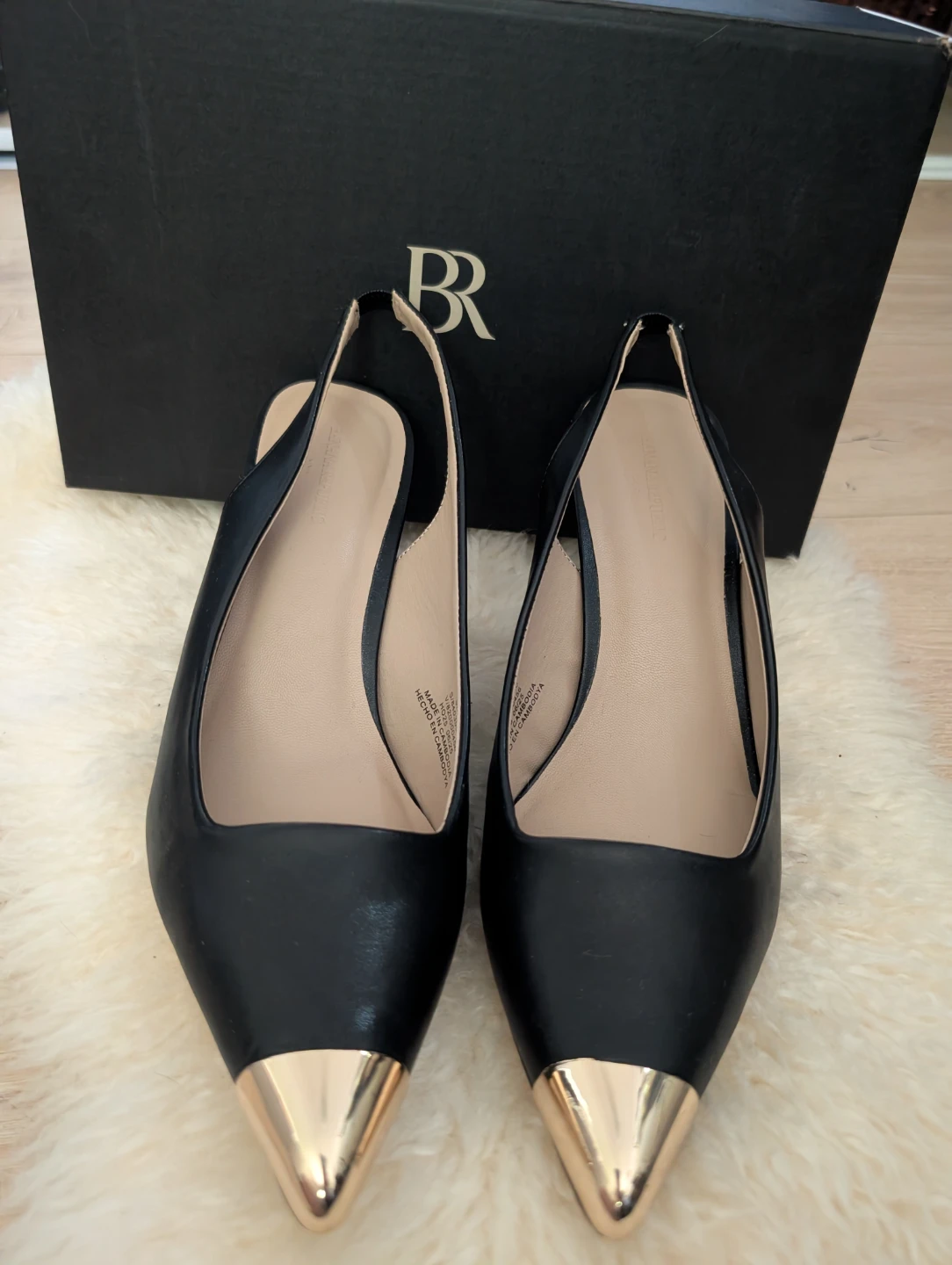 Banana Republic Black Slingback Heels with Gold Toe - photo 2