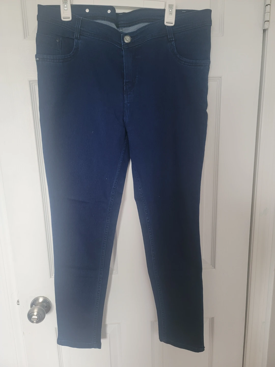 Dark Wash Skinny Jeans size XL