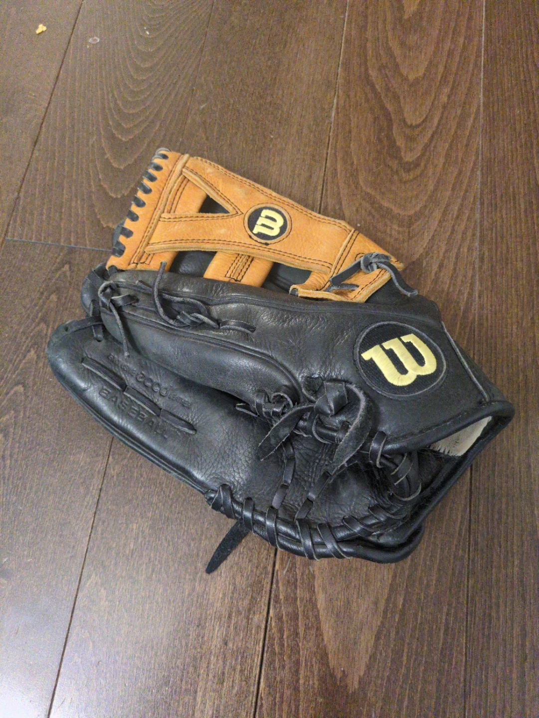 Wilson A1000 Baseball Glove