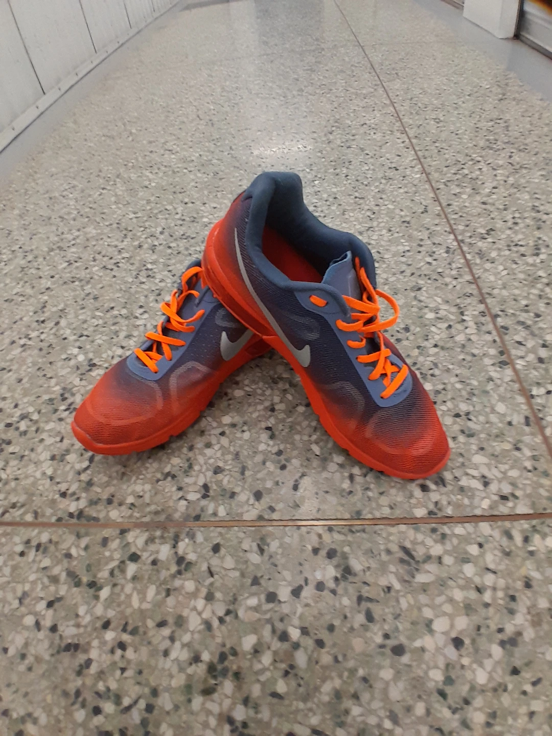 Nike Air Max Running Shoes Men's Size 8.5 - photo 4