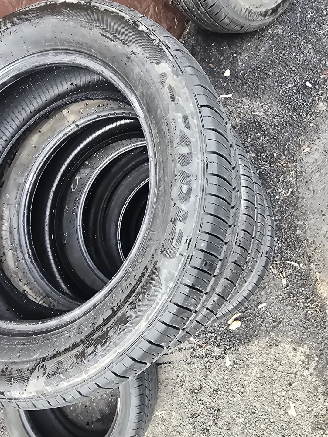 Set of 4 Goodyear Tires - photo 3