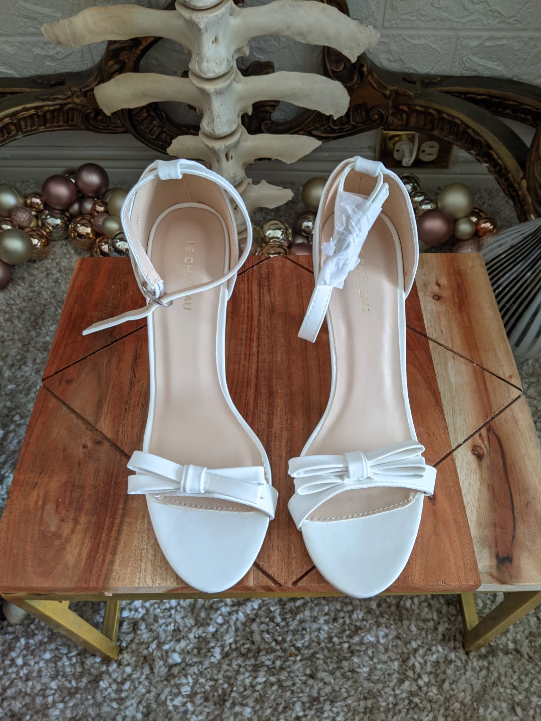 Le Château White Strappy Bow Heels Size 8.5 - photo 2