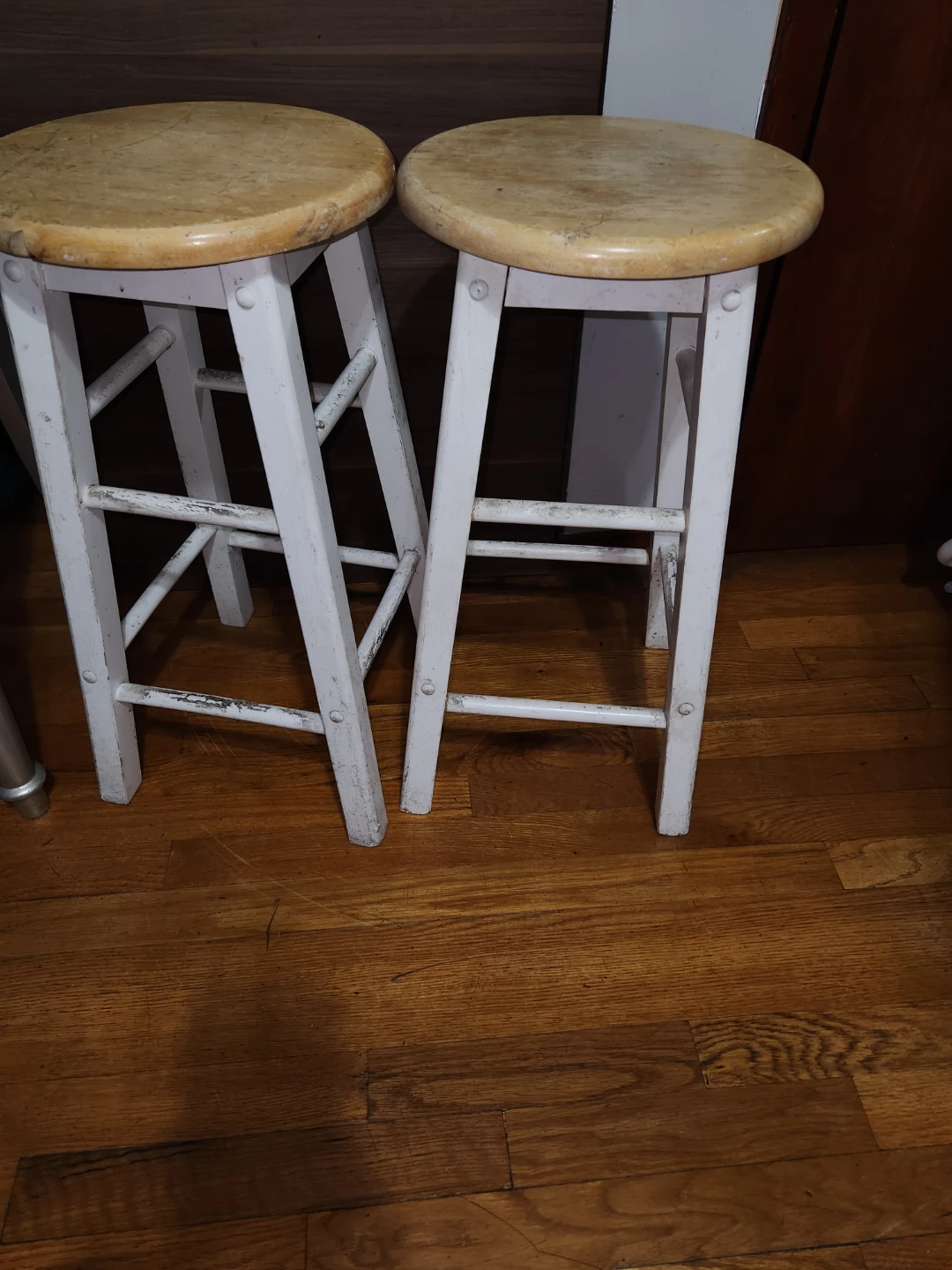 Set of 2 Wooden Bar Stools with White Legs