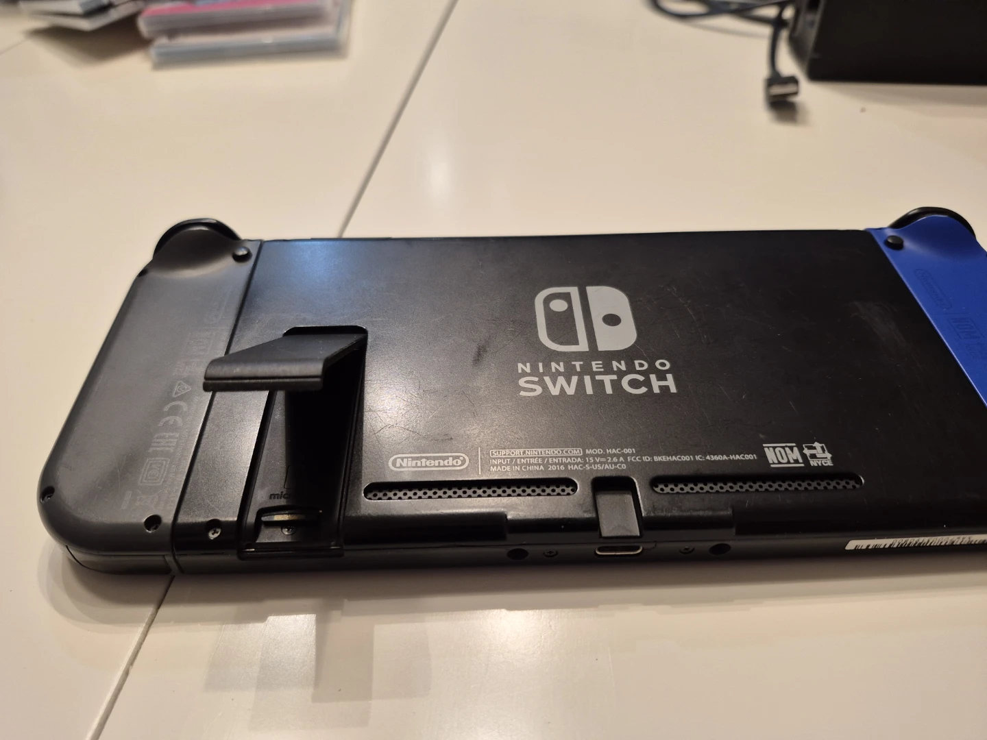 Nintendo Switch Console with 128GB SD Card - photo 3