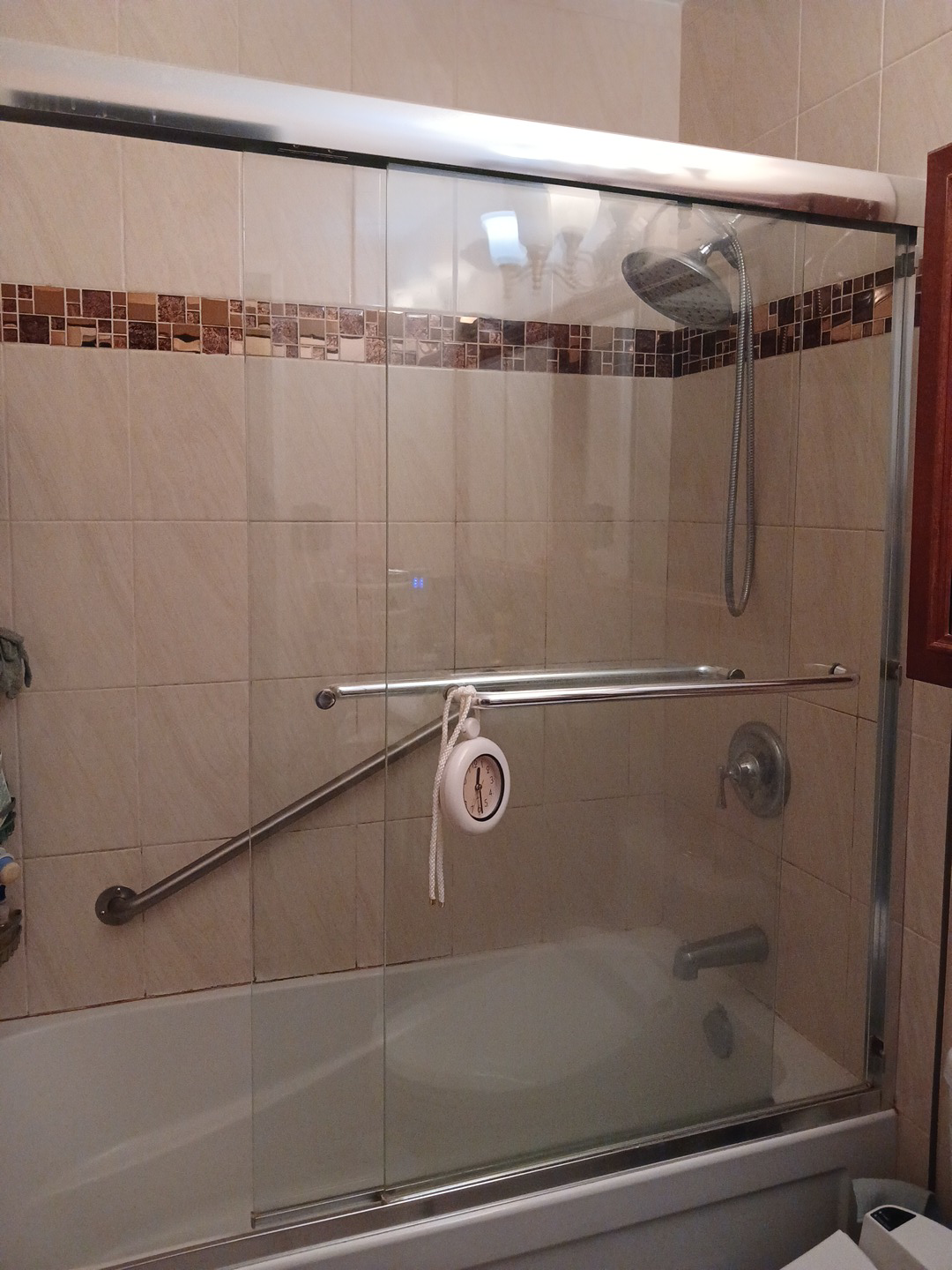 sliding glass shower doors, used - photo 2
