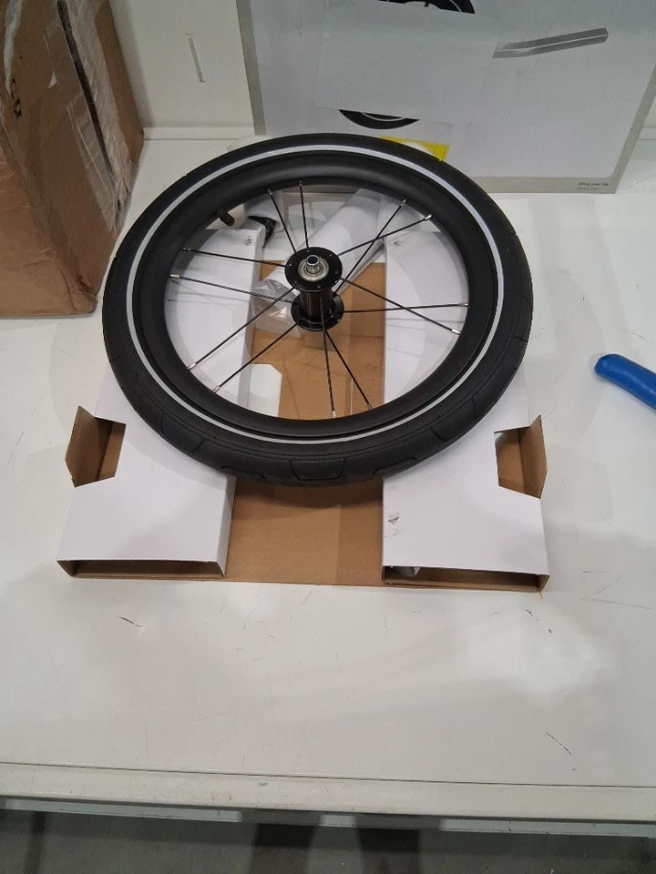 NEW- Thule Chariot Jogging Kit Double! - photo 2