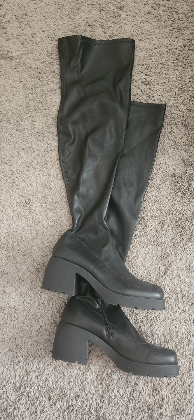 Ladies boots