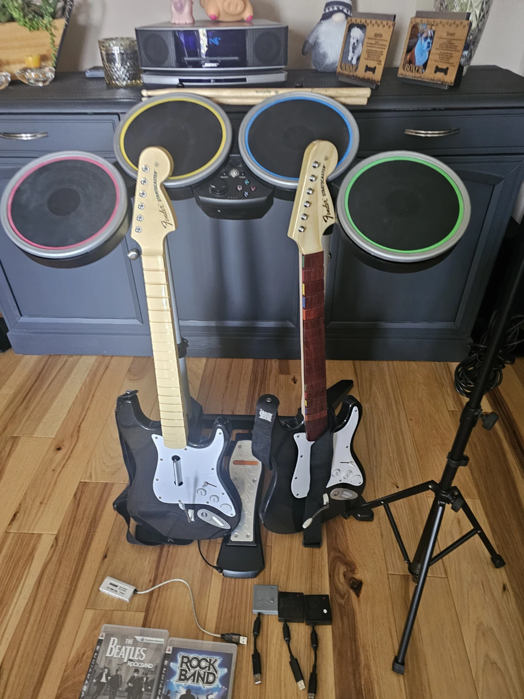 Playstation 3 Rockband Bundle - photo 2