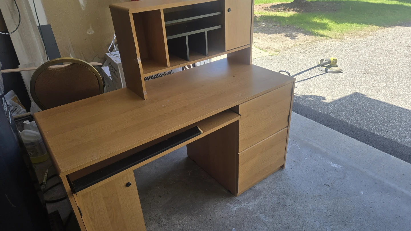 Wood Computer Desk with Hutch