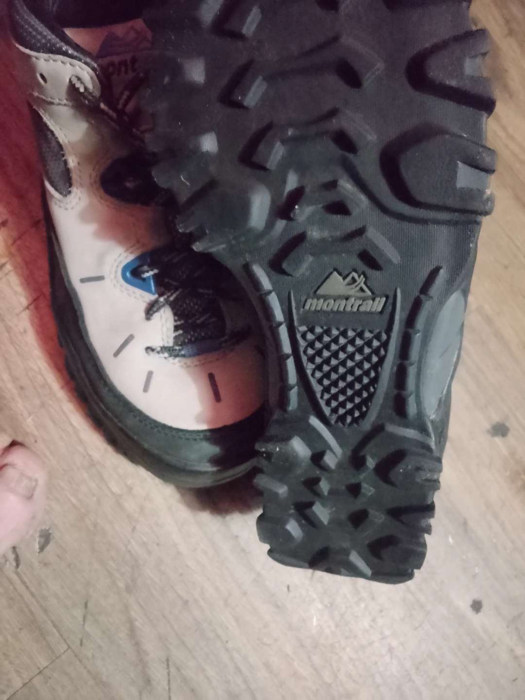 Montrail Hiking Shoes - Size 6