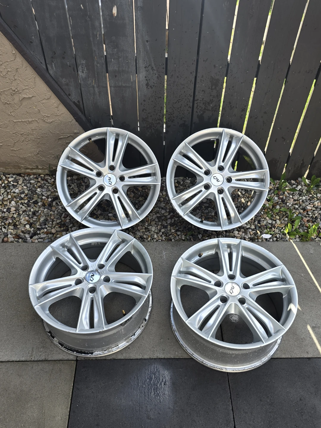 Set of 4 Rims 18x8.0JJ 5x114.3 ET35