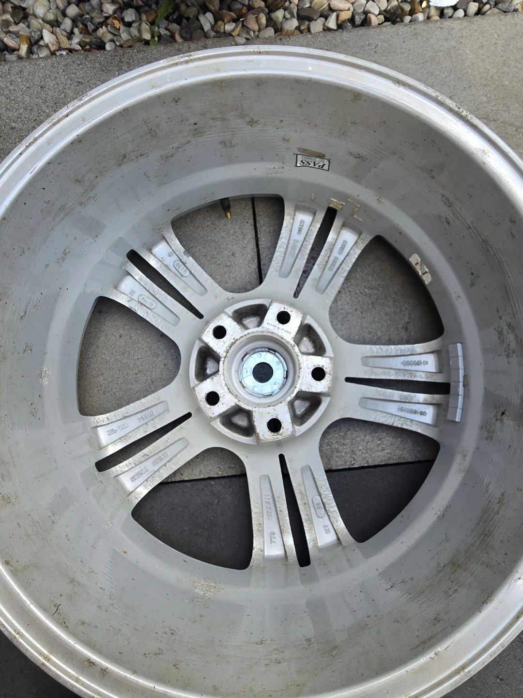 Set of 4 Rims 18x8.0JJ 5x114.3 ET35 - photo 4