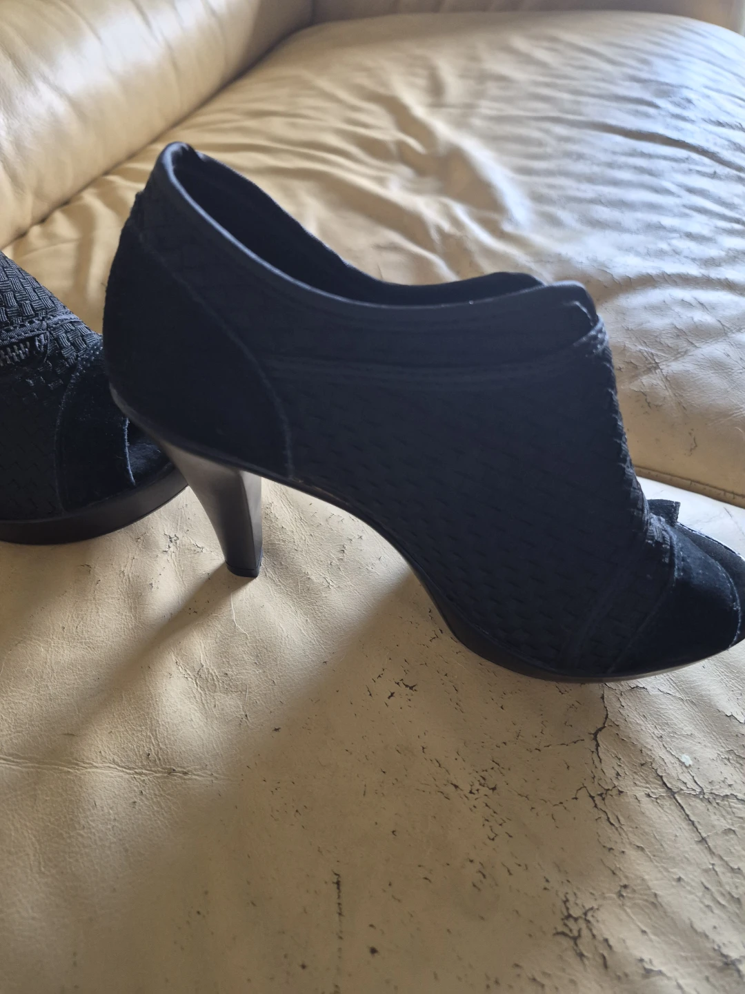 Bernie Mev Black Woven Booties Size 36 - photo 4