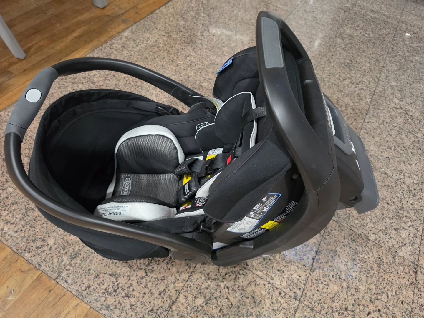 Graco SnugRide SnugLock DLX Infant Car Seat