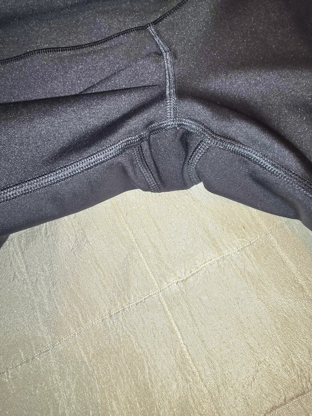 Under Armour Black Capris Size M - photo 4