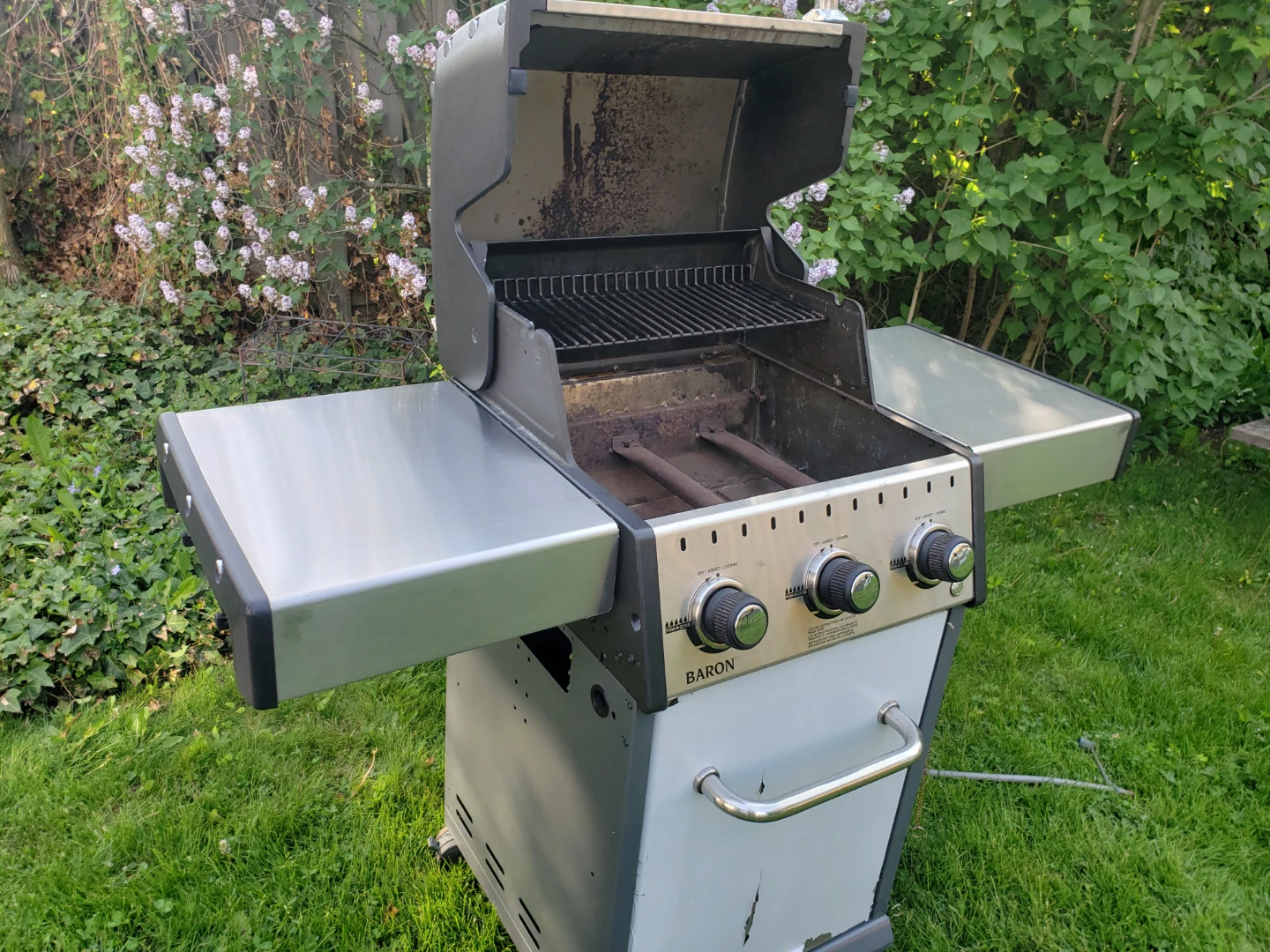 Broil King Baron Gas Grill - photo 2