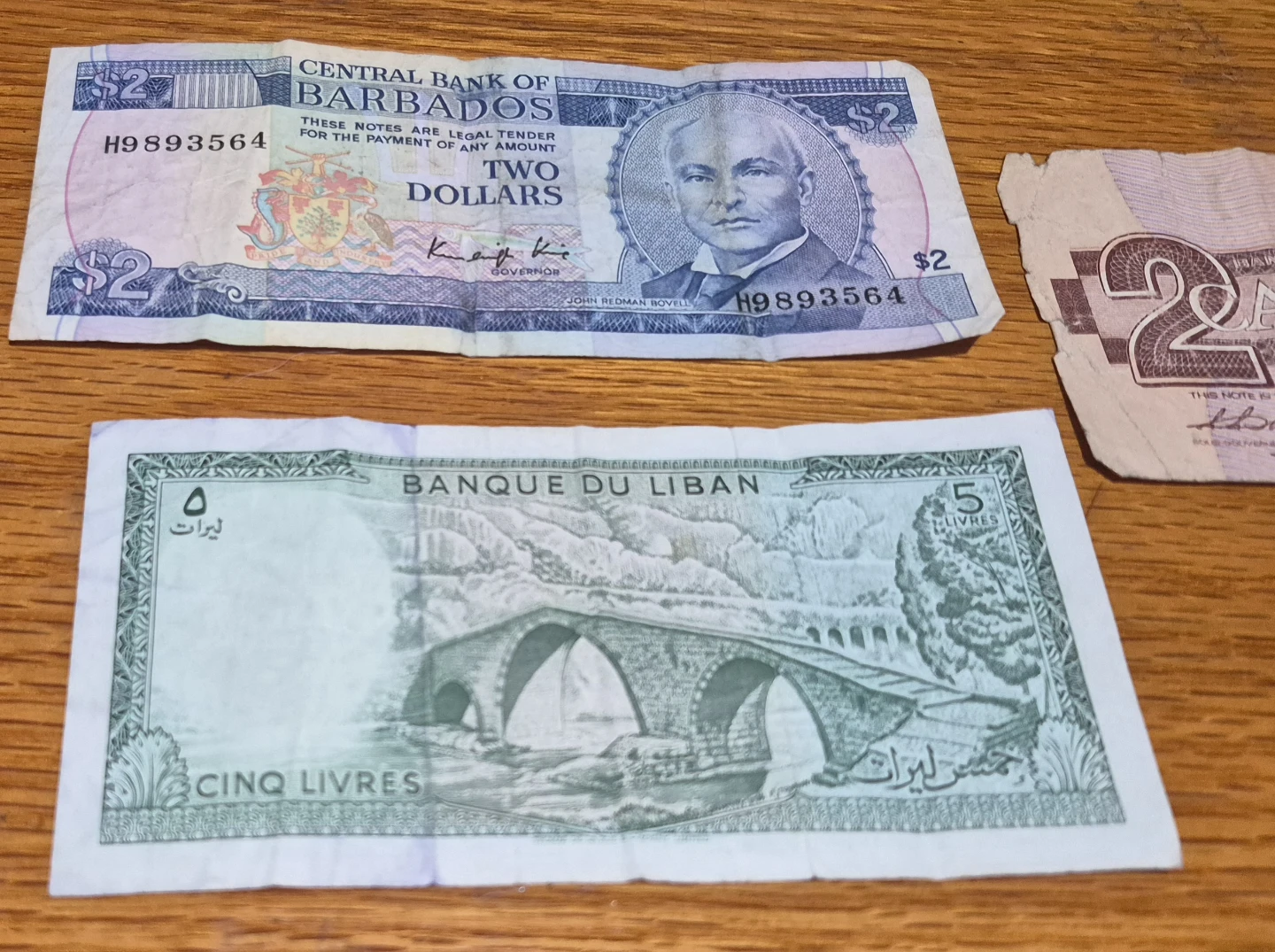 Collection of Foreign Banknotes - Canada, Barbados, Lebanon - photo 3