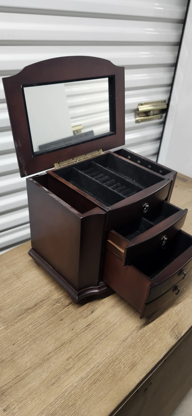 Wooden Jewelry box - photo 2