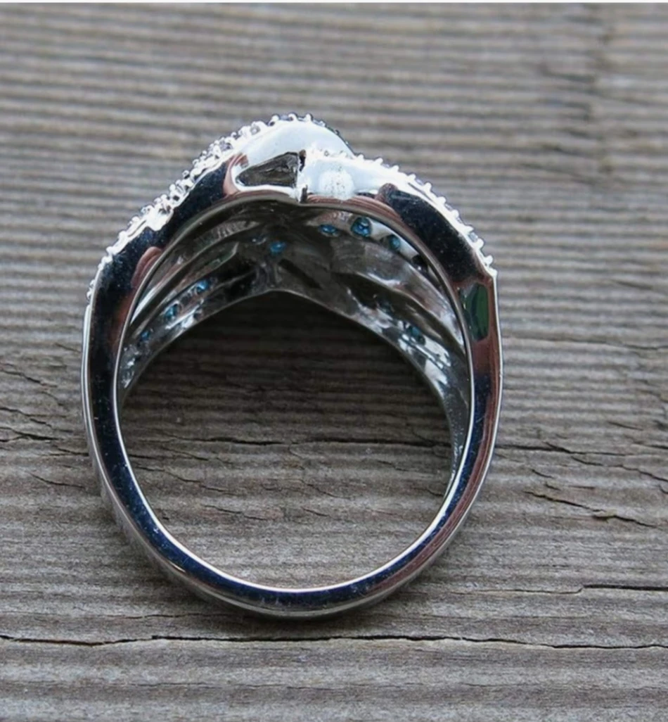 Blue & white blinged out crystal criss-cross ring - photo 3