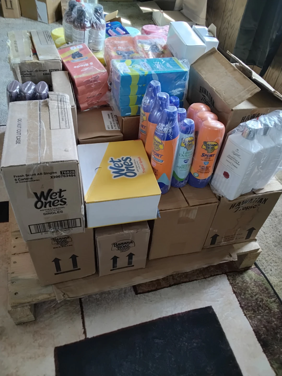 Assorted Health & Beauty Lot - Razors, Lotions, Wipes & More - photo 4