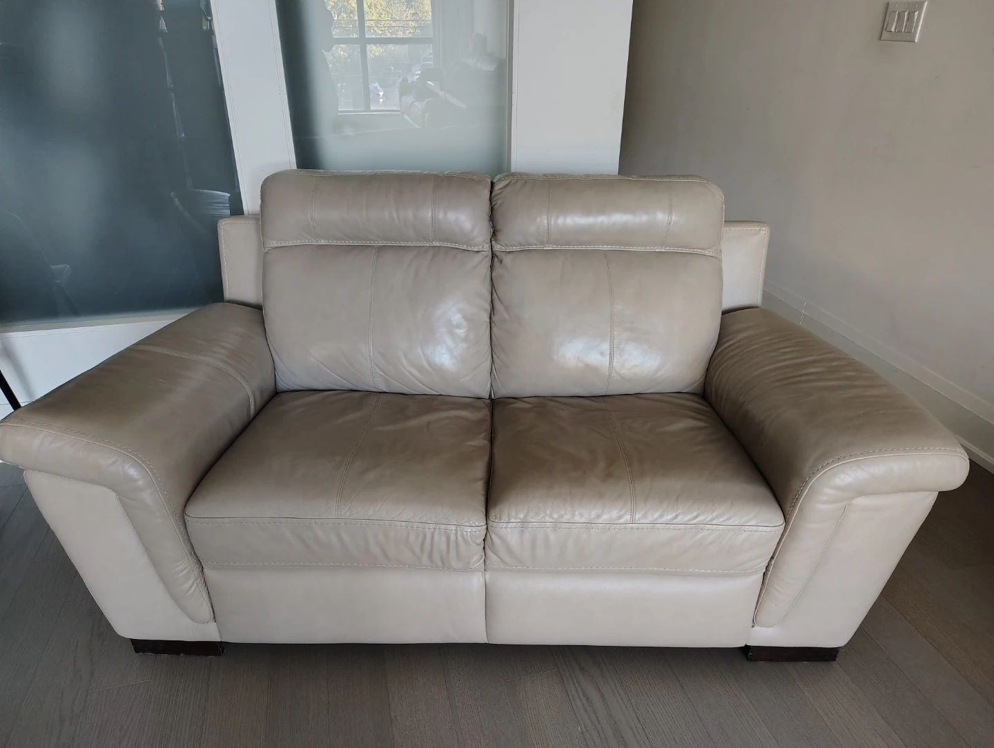 Cindy Crawford Cream Leather Loveseat Sofa
