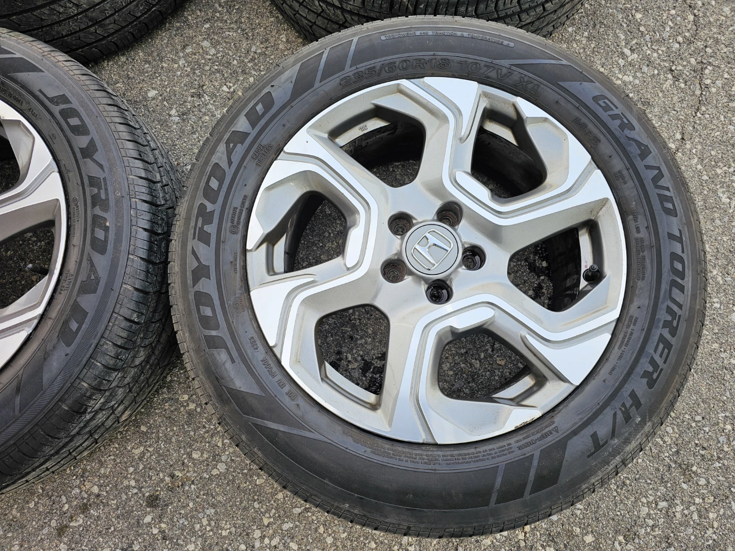 HONDA CRV O.E.M RIMS AND ALL SEASON TIRES 235/60 R18 - photo 2