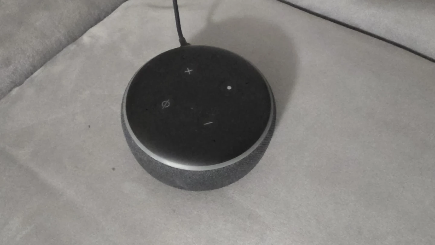 Amazon Echo Dot (3rd Gen) & Smart Plug
