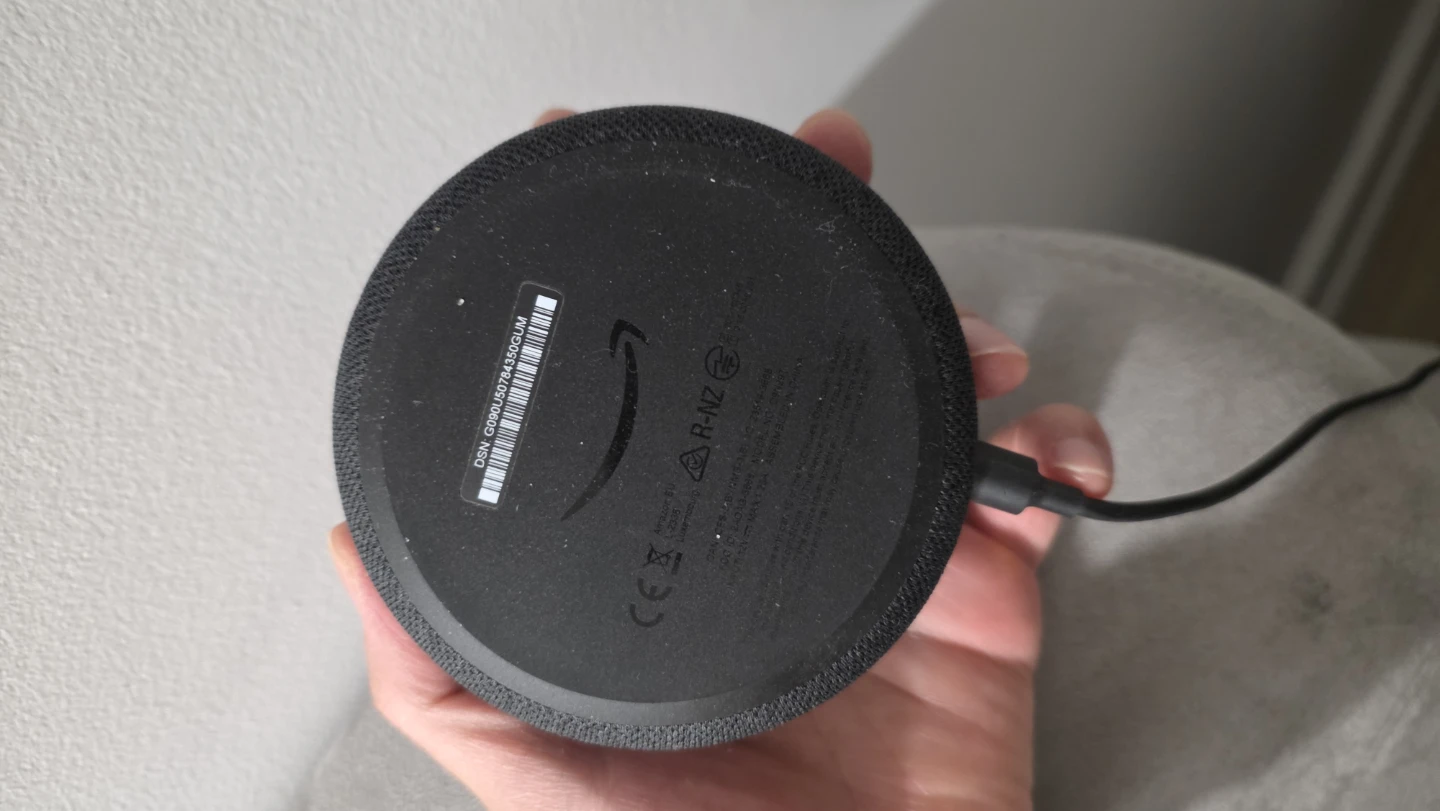Amazon Echo Dot (3rd Gen) & Smart Plug - photo 2