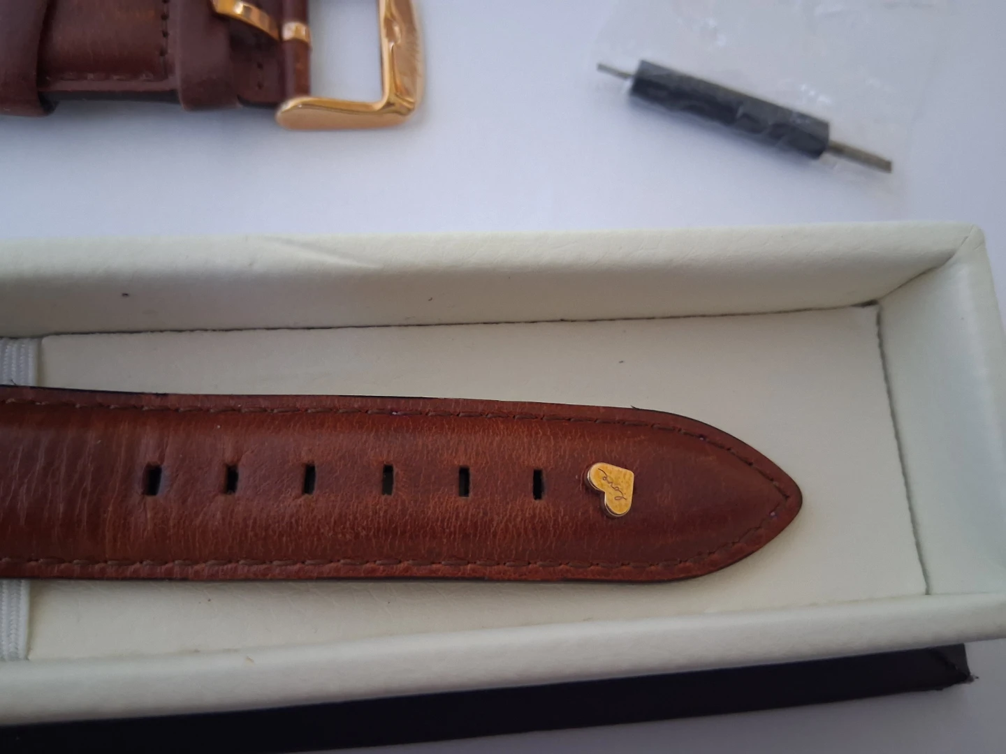 Daniel Wellington Brown Leather Watch Strap - photo 4