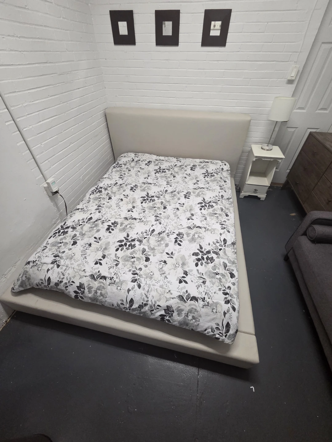 Platform Bed Frame with Headboard - Queen Size
