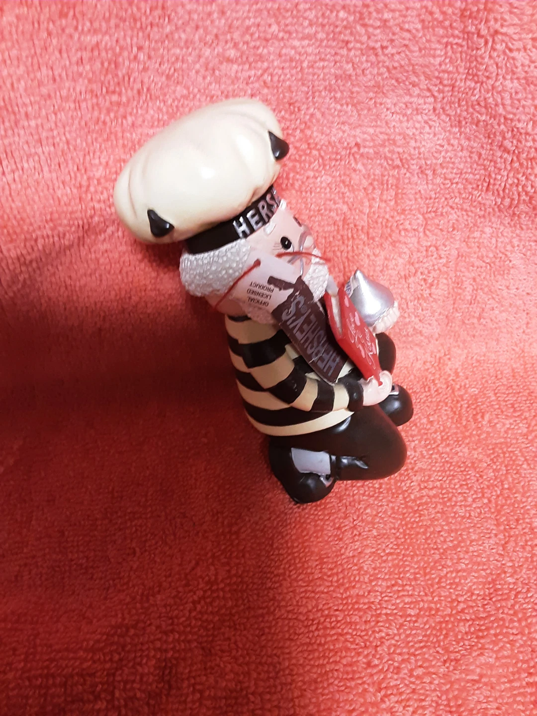 Hershey's Kisses "Love & Kisses" Chef Figurine - photo 2