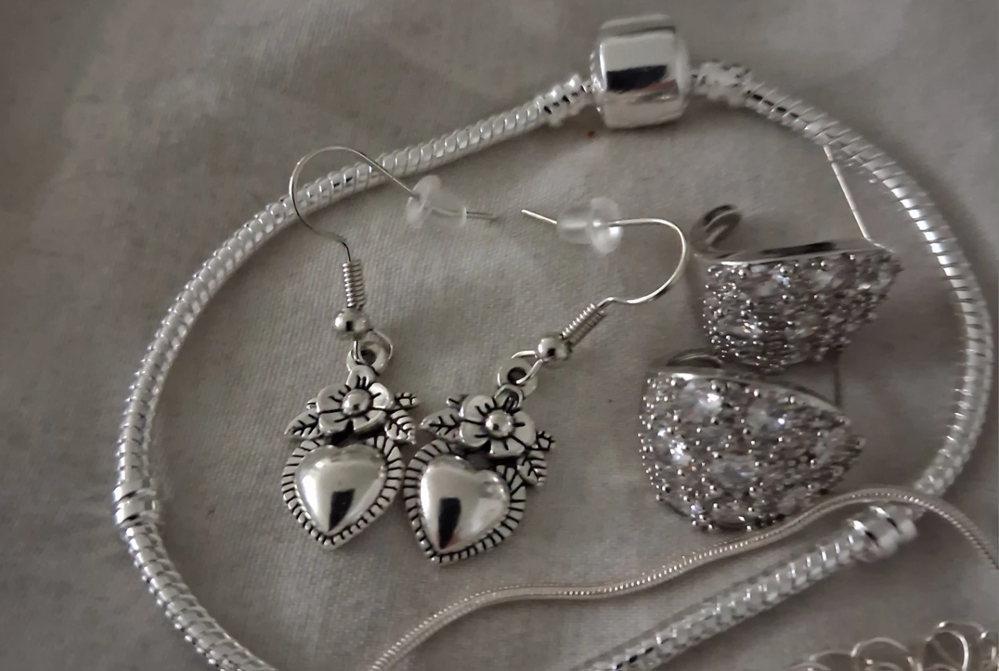 Silver Tone Heart Earrings and Bracelet Set - photo 2