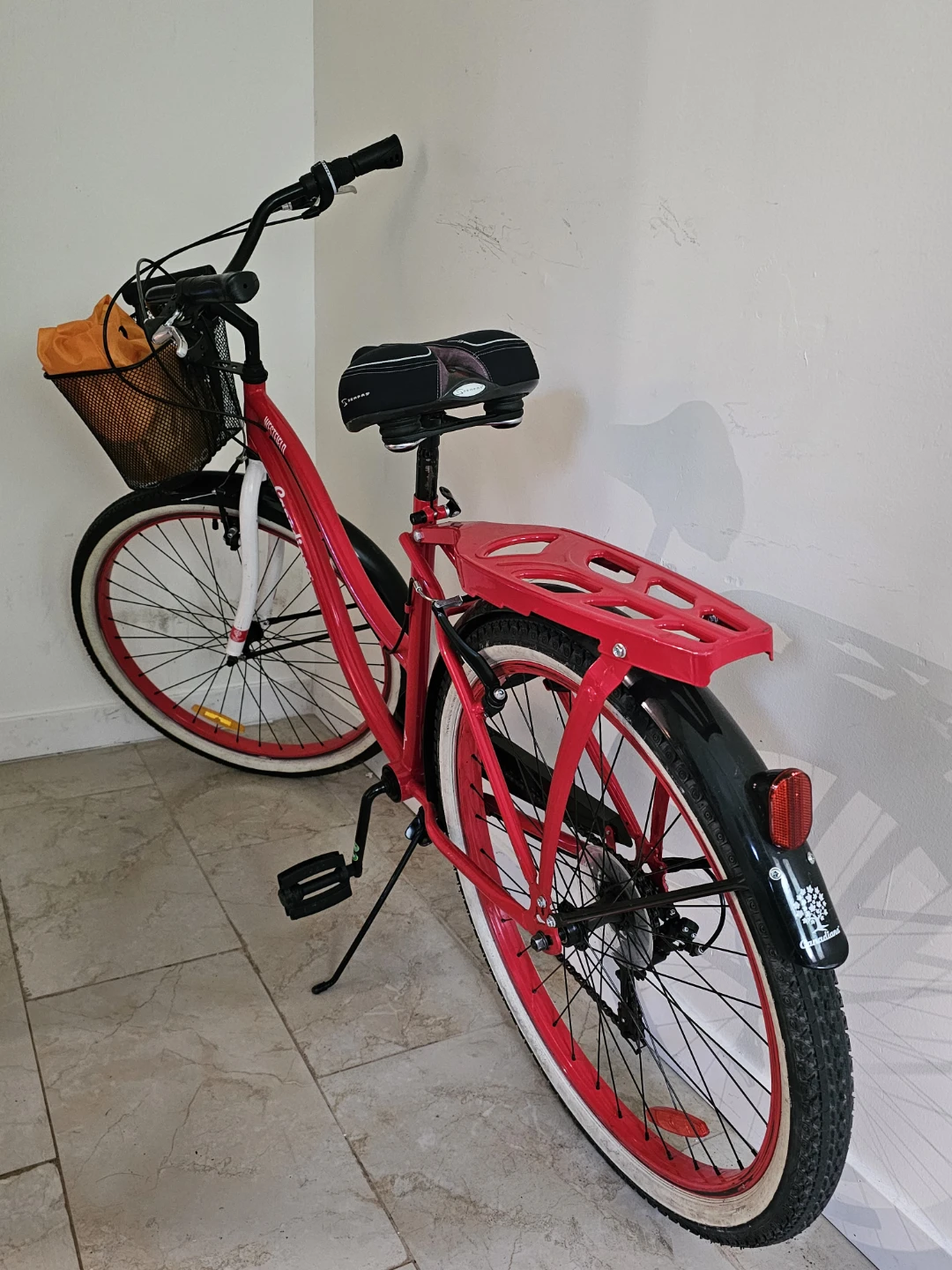 Red Cruiser Bicycle - photo 2