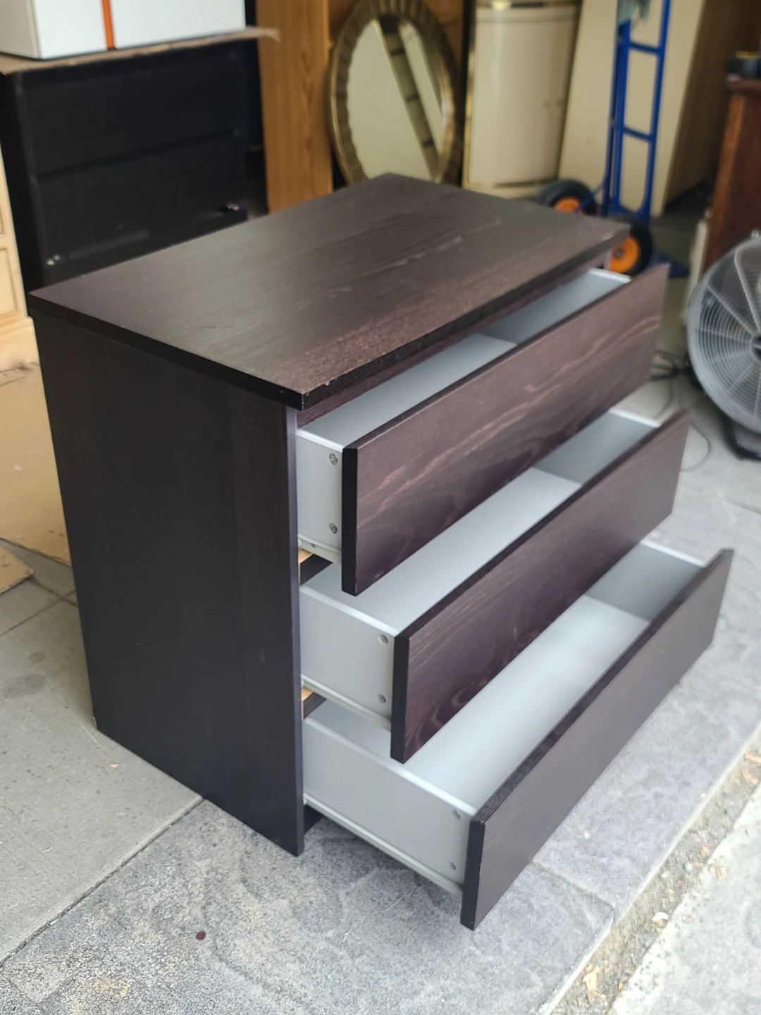 IKEA MALM 3-DRAWER DRESSER - photo 2